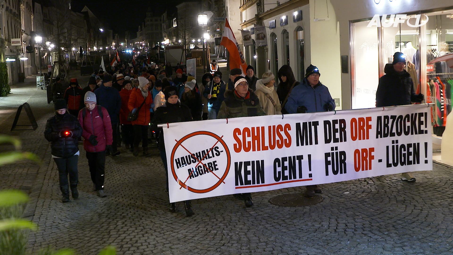 Protest in Steyr: Bürger und Promis gegen ORF-Steuer