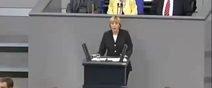 Merkel im Jahr 2002. Unbedingt anhören.