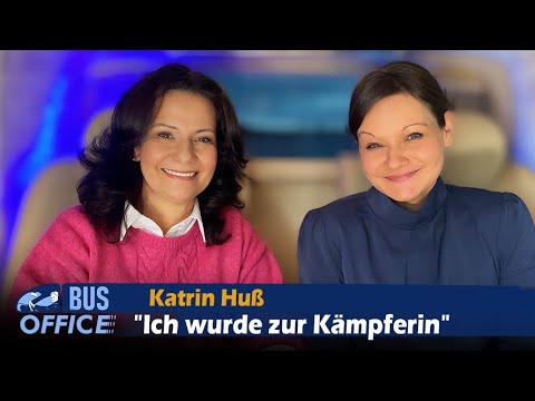 „Ich wurde zur Kämpferin“ – Julia Szarvasy im Gespräch mit Katrin Huß