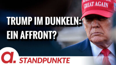 Mehr über den Artikel erfahren Trump im Dunkeln: Ein gezielter Affront? | Von Sabiene Jahn