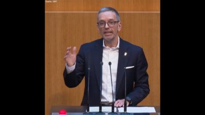 Mehr über den Artikel erfahren Herbert Kickl rechnet ab: Verlierer-Ampel stiehlt mit Belastungsbudget der Bevölkerung die Zukunft!
