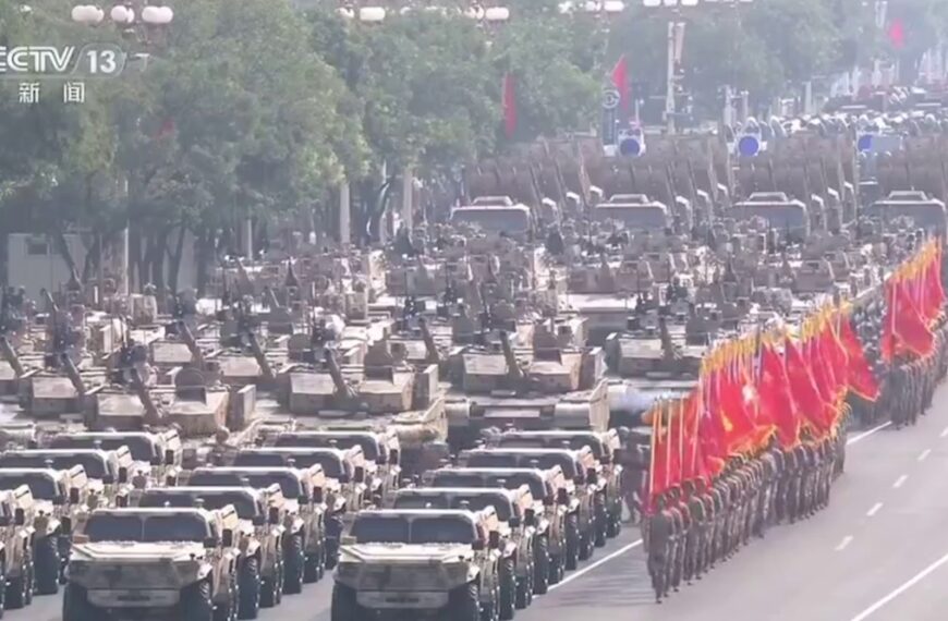 China: Spektakuläre Militärparade zum Jahrestages des Endes des Zweiten Weltkrieges