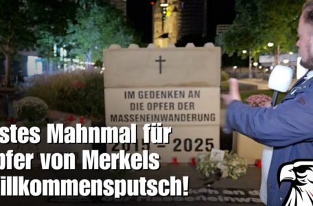 BERLIN: Deutschland-Kurier errichtet erstes Mahnmal für alle Opfer von Merkels Willkommensputsch!