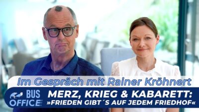 Mehr über den Artikel erfahren Sommerinterview über Merz, Krieg & Kabarett: „Frieden gibt’s auf jedem Friedhof“