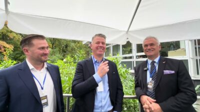 Mehr über den Artikel erfahren Drohnenterror, wirklich? Adm. Schönbach, KSK Soldat André Schmitt zur Hysterie in Deutschland. Wake up!