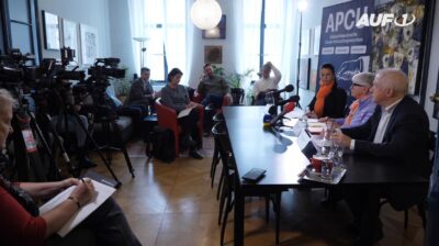 Mehr über den Artikel erfahren Mutter von Impfopfer: „Meinen Sohn haben die Gift-Spritzen umgebracht!“