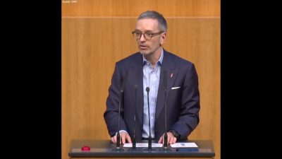 Mehr über den Artikel erfahren Kickl: Wo Selbstverwaltung draufsteht, ist in Wahrheit Selbstbedienung drinnen!