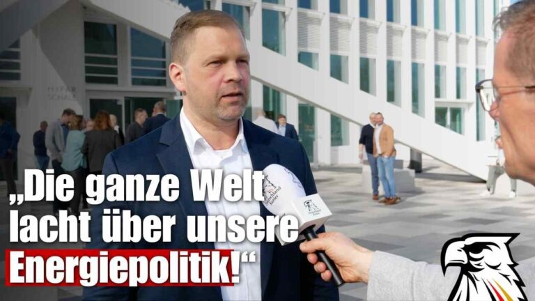 Mehr über den Artikel erfahren „Die ganze Welt lacht über unsere Energiepolitik!“ | Jan Moldenhauer