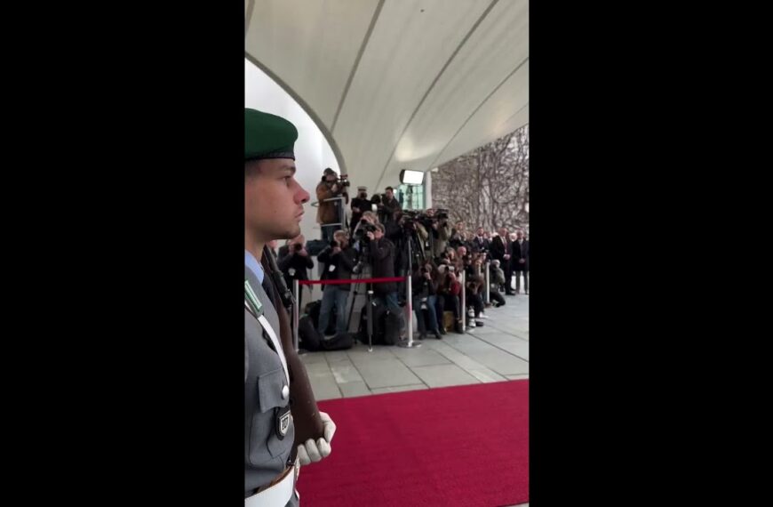 𝗦𝗲𝗹𝗲𝗻𝘀𝗸𝘆𝗷 𝗵𝗲𝘂𝘁𝗲 𝗯𝗲𝗶 𝗠𝗲𝗿𝘇 𝗶𝗻 𝗕𝗲𝗿𝗹𝗶𝗻