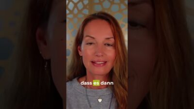 Mehr über den Artikel erfahren Die Welt schuldet dir nichts: Dein Seelenplan und Erfolg #shorts