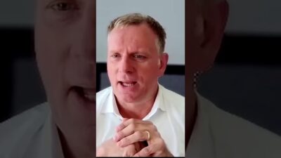 Mehr über den Artikel erfahren Gewusst?🚘“Chinesische Regierung hat ihren Fuß bei Mercedes drin!“