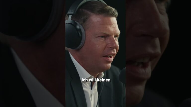 Mehr über den Artikel erfahren Für die einen ist Tom-Oliver Regenauer ein Schwurbler, für die anderen ein Aufklärer.